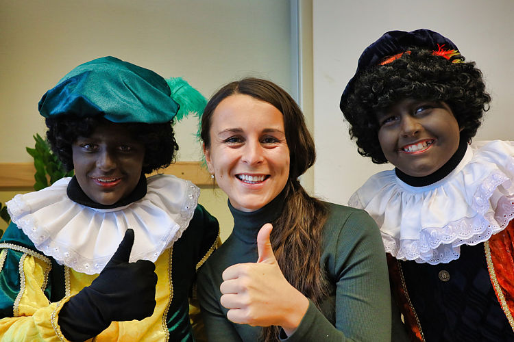 Aankomst van de Sint en zijn Zwarte Pieten in Waarder_152